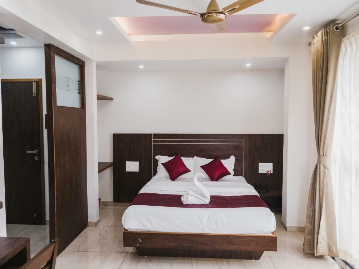 D' Manor Service Apartment Belgaum Luaran gambar