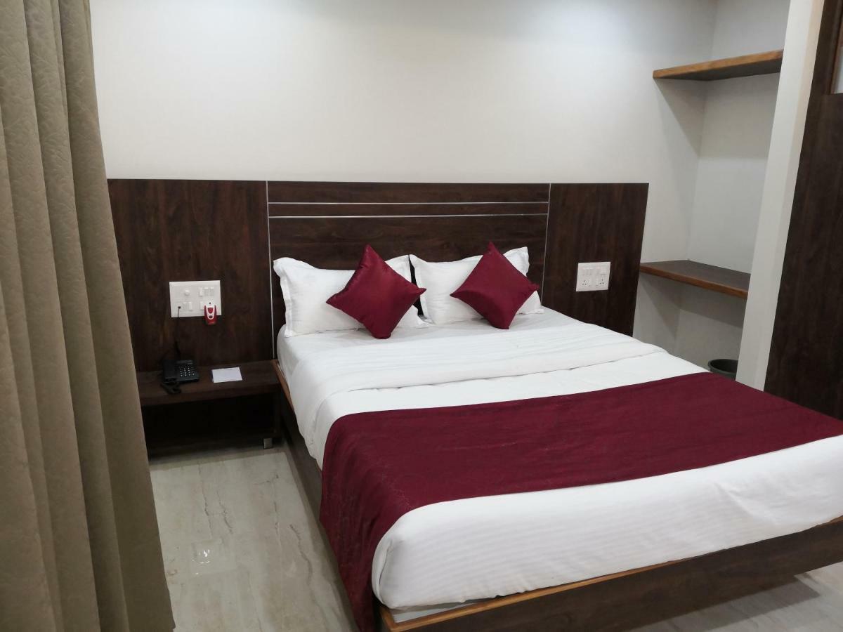 D' Manor Service Apartment Belgaum Luaran gambar